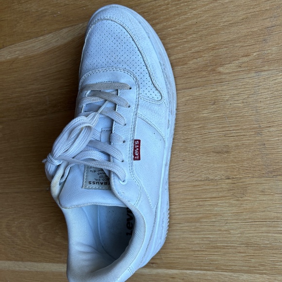 White Levi's Shoes Size 10 - Picture 9 of 14